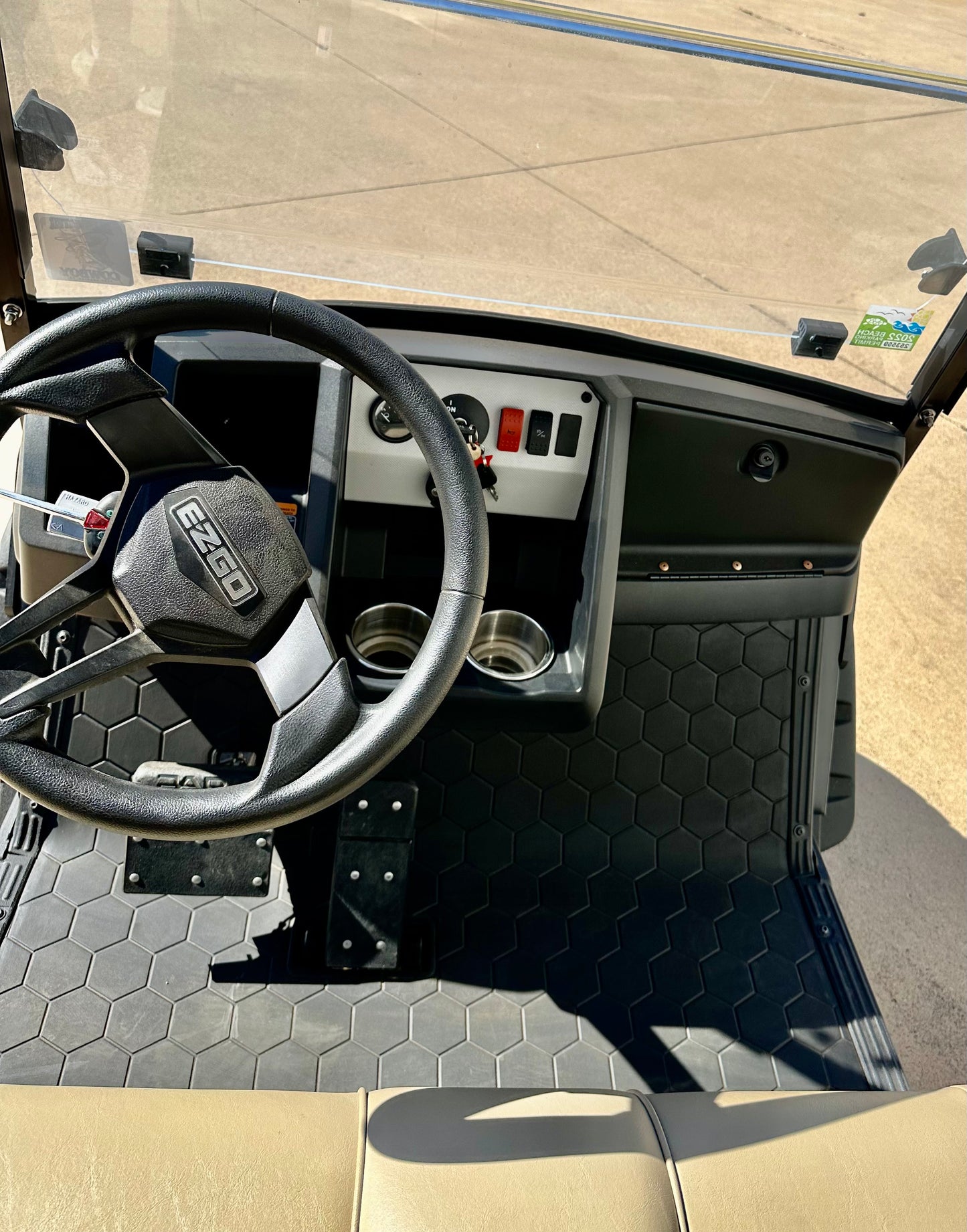 PRE-OWNED EZGO S4 EFI GAS/SOLD